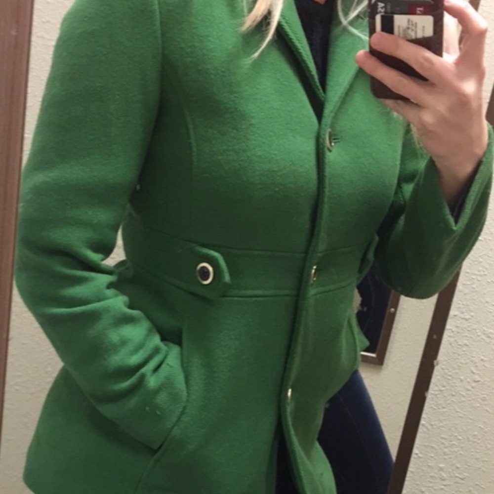 Live in Florida never cold enough to wear.